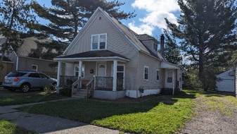 2262 S Hamilton St in Saginaw, MI - Building Photo