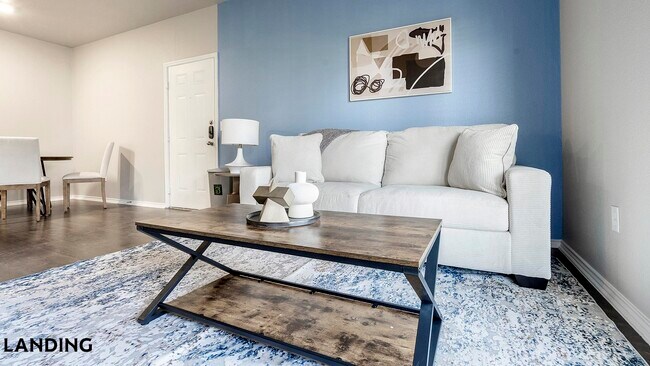 11139 Culebra Rd in San Antonio, TX - Building Photo - Building Photo