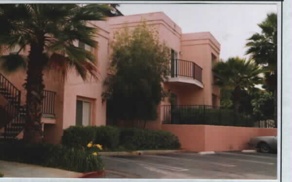 Casa Victoria in Escondido, CA - Building Photo - Building Photo