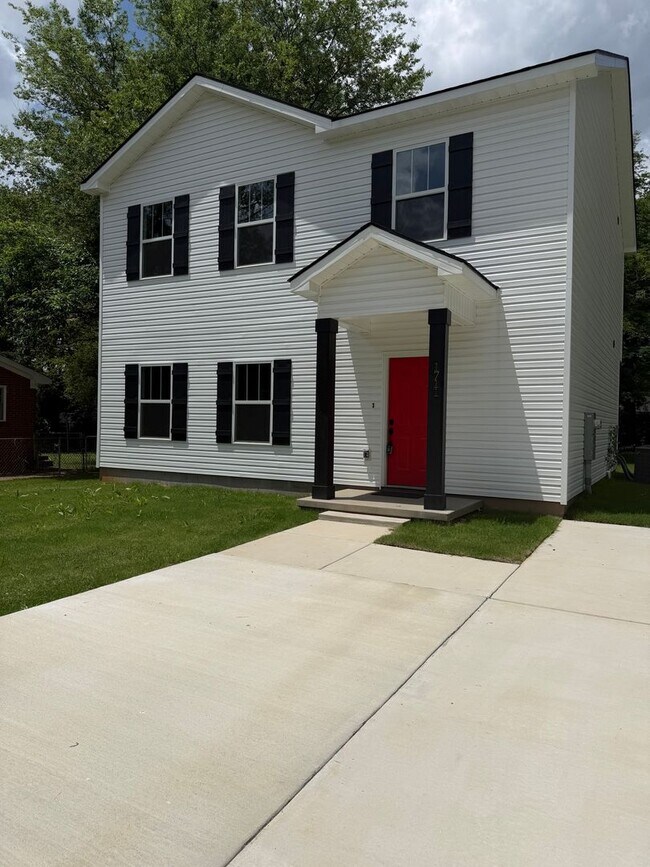 property at 1711 Golf Club Ln NW