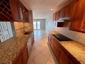 5066 Coquina Key Dr SE in St. Petersburg, FL - Building Photo - Building Photo
