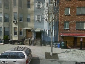 725 Humboldt St in Brooklyn, NY - Building Photo - Building Photo