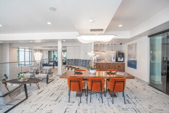 92 West Paces in Atlanta, GA - Building Photo - Interior Photo