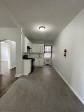 56 Summit Ave, Unit B3 in Newark, NJ - Building Photo - Building Photo