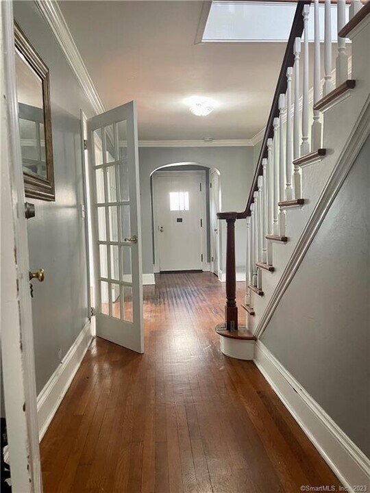 222 Flax Hill Rd, Unit A in Norwalk, CT - Building Photo