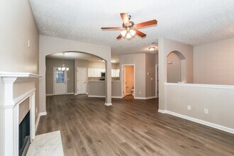 7430 Royale Ln, Unit 6033 Bangalore Ct, 6 in Riverdale, GA - Foto de edificio - Building Photo