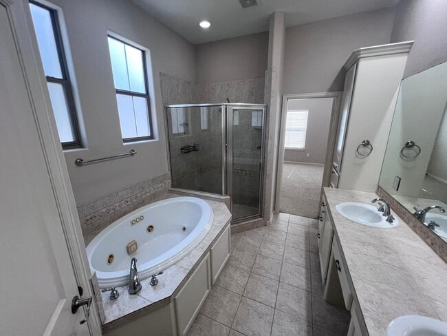 property at 592 Bomar St