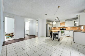 1619 J J Seabrook Dr in Austin, TX - Building Photo - Building Photo