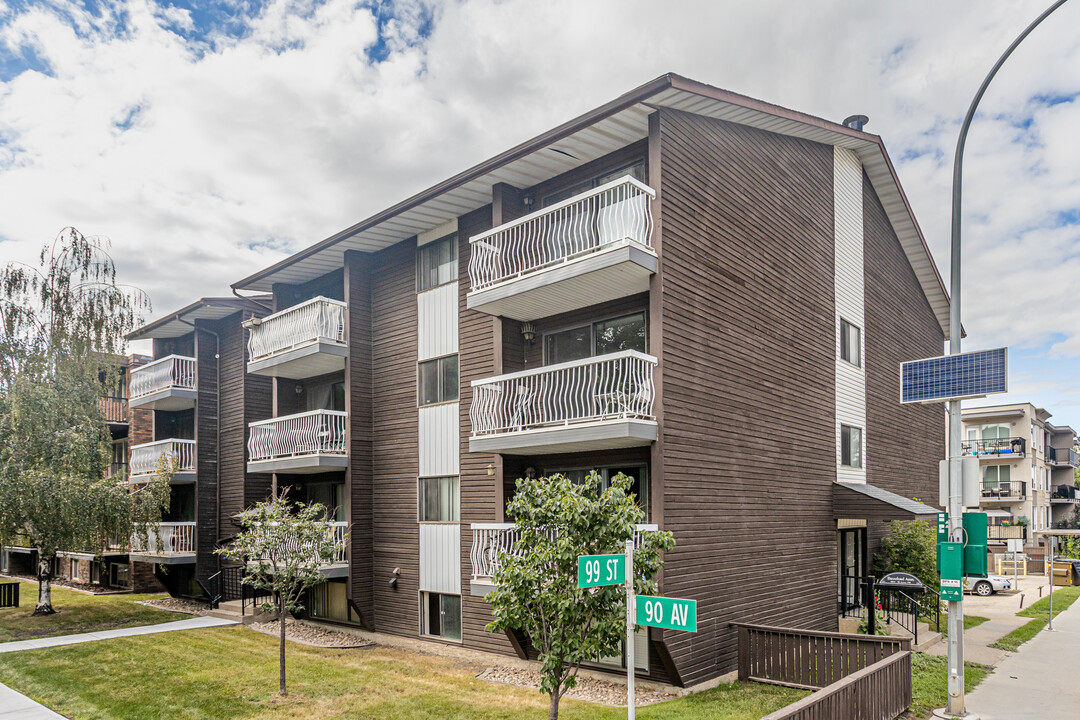 Brantford Arms in Edmonton, AB - Building Photo