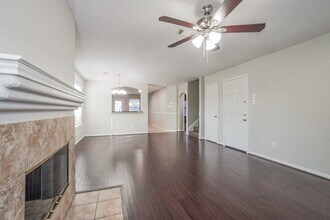 23503 Maple View Dr in Spring, TX - Foto de edificio - Building Photo