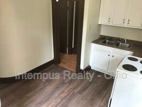 236 E William St in Delaware, OH - Building Photo - Building Photo