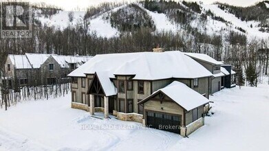 102 Hemlock Ct in Blue Mountains, ON - Building Photo - Building Photo
