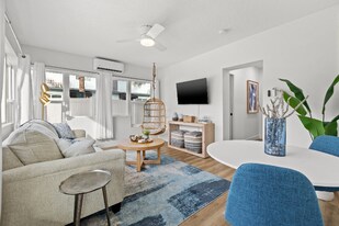 650 70th Ave in St Pete Beach, FL - Building Photo