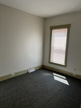 369 Dubuque St in Manchester, NH - Foto de edificio - Building Photo