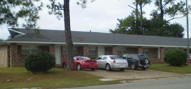 Dedeaux Apartments in Gulfport, MS - Building Photo - Building Photo