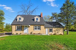 2512 Harshman Rd in Dayton, OH - Building Photo