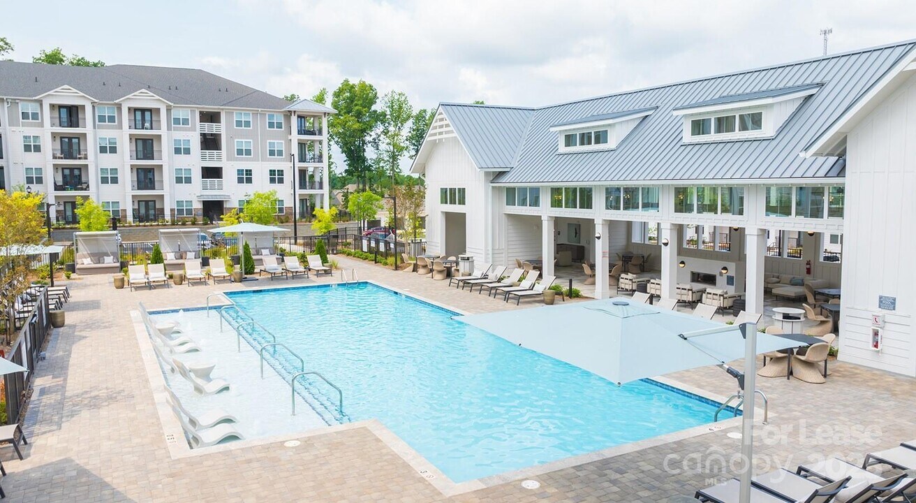 11023 Moonbug Ct in Charlotte, NC - Building Photo