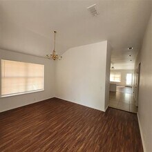 825 Stafford Station Dr in Saginaw, TX - Foto de edificio - Building Photo