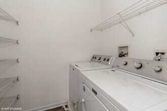 194 Station Park Cir in Grayslake, IL - Building Photo - Building Photo