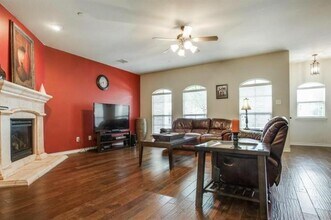 4261 Comanche Dr in Carrollton, TX - Building Photo - Building Photo