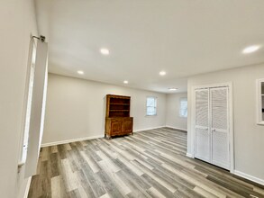 3346 Bernice Rd in Lansing, IL - Building Photo - Building Photo