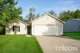 4900 Hunters Run in Columbus, IN - Building Photo