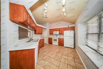 1708 Yosemite Pl in Edmond, OK - Building Photo - Building Photo