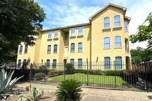 2919 Rosewood St in Houston, TX - Building Photo