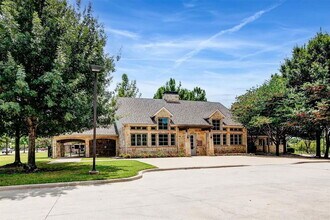 604 Creekside Dr in Little Elm, TX - Building Photo - Building Photo