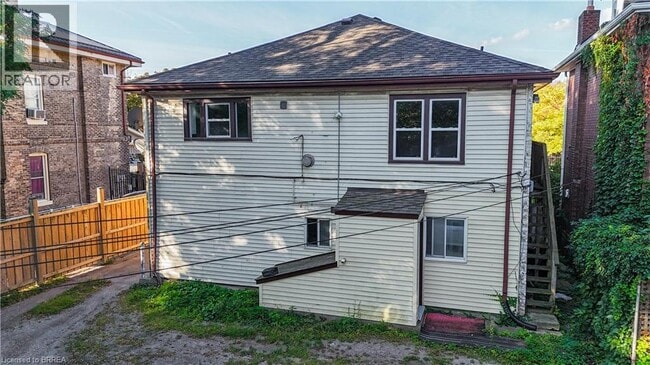 113 Brant Ave in Brantford, ON - Building Photo - Building Photo