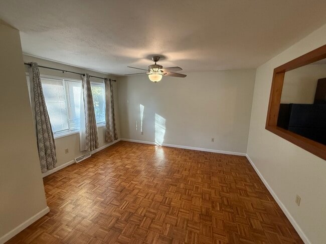 6104 NW 51 Terrace in Kansas City, MO - Building Photo - Building Photo