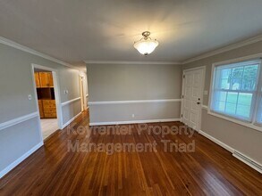 8020 Linville Rd in Oak Ridge, NC - Building Photo - Building Photo