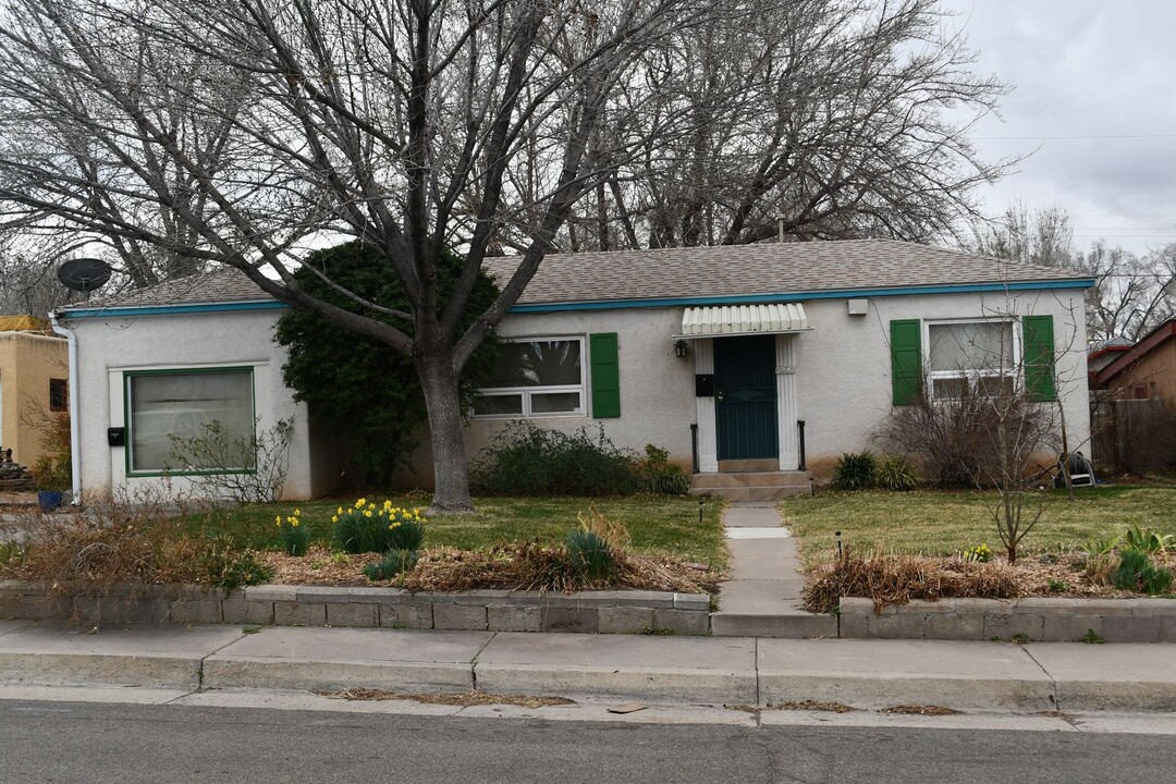 3224 Monterey Ave SE in Albuquerque, NM - Building Photo