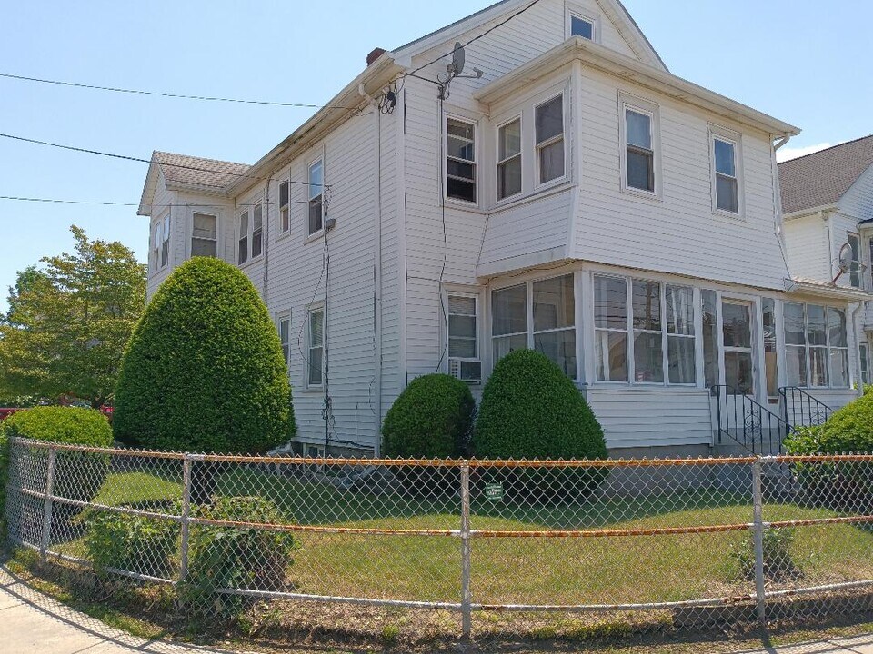 191 Waverley Ave in Watertown, MA - Building Photo