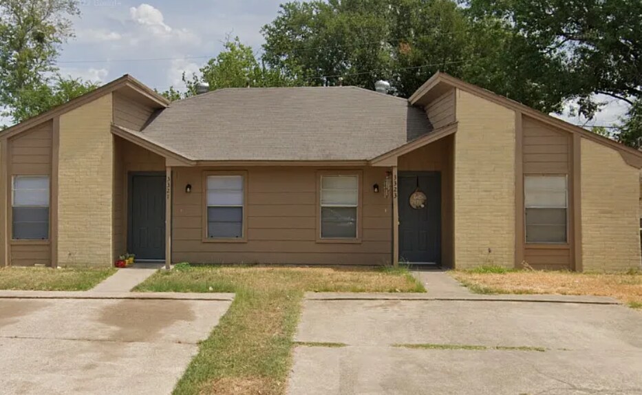 3323 Bluestem Cir in College Station, TX - Building Photo