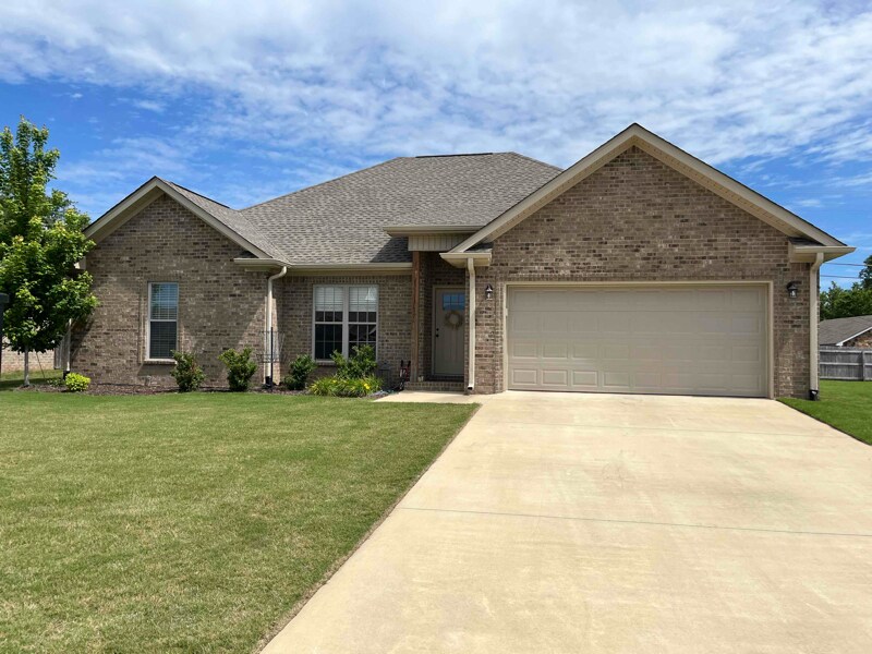 341 Sherborne Ct in Florence, AL - Building Photo