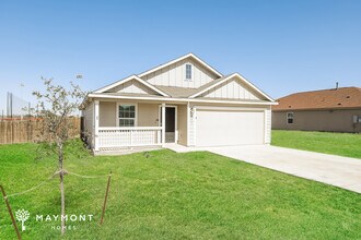 347 Agave Cir in Jourdanton, TX - Building Photo - Building Photo