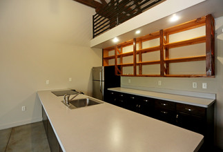 Beckstoffer's Mill Lofts in Richmond, VA - Foto de edificio - Interior Photo