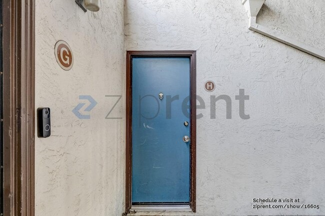 1680 Laguna St in Concord, CA - Foto de edificio - Building Photo