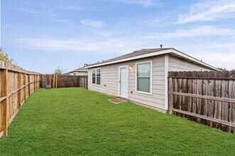 1722 Ramsay Way in Houston, TX - Building Photo - Building Photo