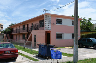 963 NW 5th St Apartments