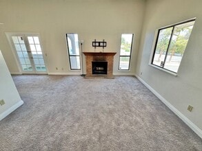 811 Bass Dr in Henderson, NV - Building Photo - Building Photo