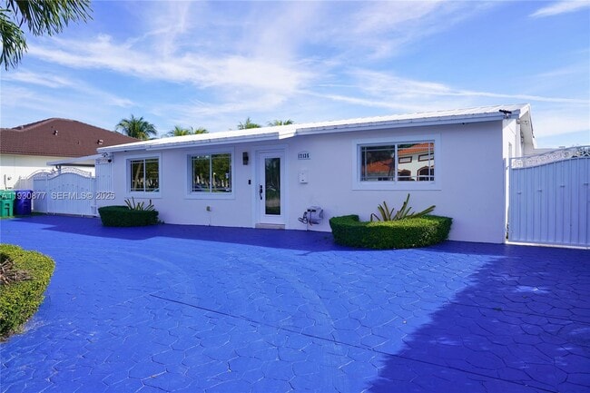 17135 NW 87th Ave in Hialeah, FL - Building Photo - Building Photo