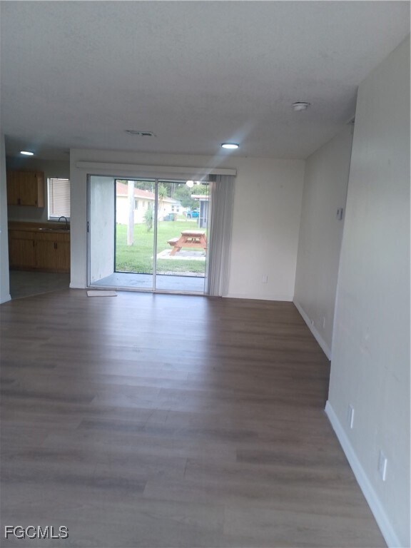 937 SE 23rd Pl in Cape Coral, FL - Building Photo - Building Photo