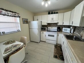 230 NE 26th Ave in Boynton Beach, FL - Building Photo - Building Photo