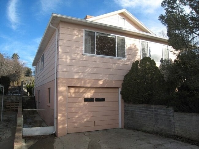 221 S Alarcon St, Unit 221 S. Alarcon Apt B