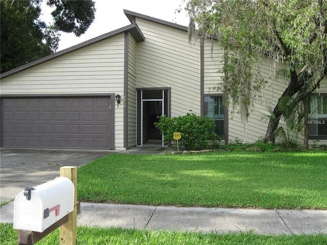 property at 4816 Glenbrooke Dr