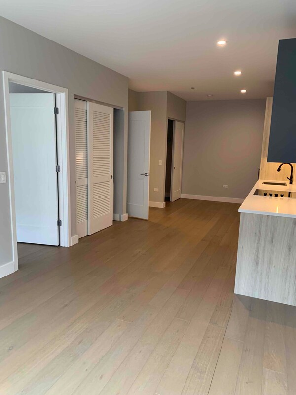 1200 N Clark St in Chicago, IL - Building Photo - Building Photo