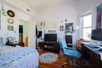 26 Adamson St, Unit 2 in Boston, MA - Building Photo - Building Photo