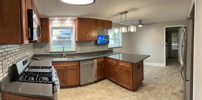 749 56th Pl, Unit 1